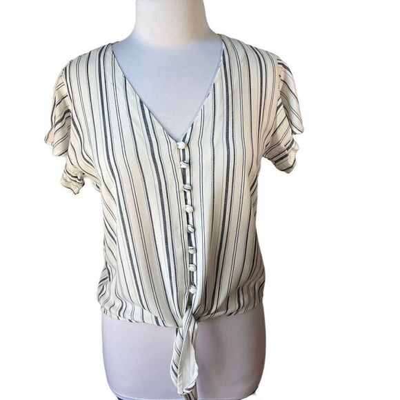 Sim and Sam NWT Tie Waist Flutter Sleeve Button Up, Large. Ivory, Navy coastal - Picture 3 of 16